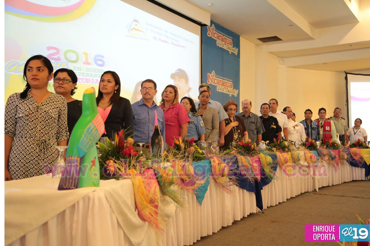 Empresarios turísticos y Gobierno evalúan plan de Semana Santa